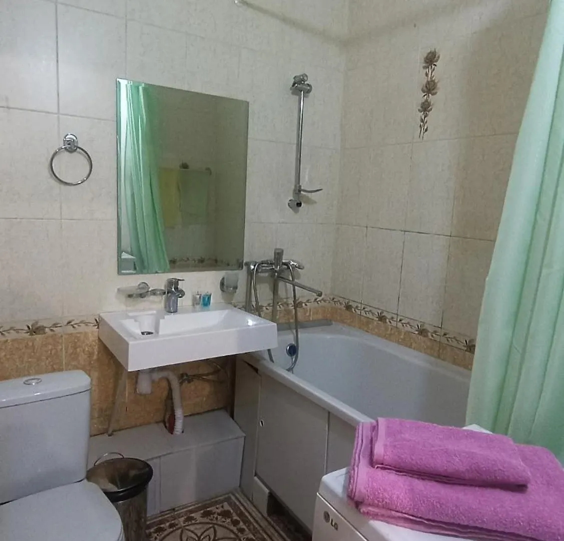 Cozy Apartment Near Alatau Metro Station Almatý