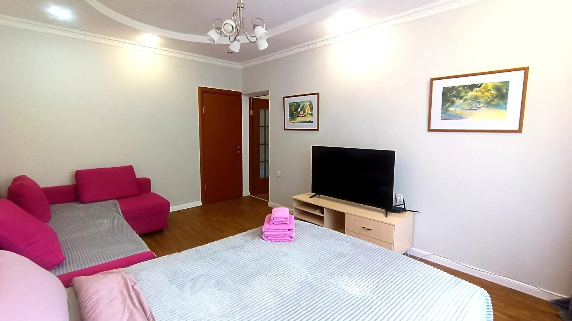 Cozy Apartment Near Alatau Metro Station Almatý