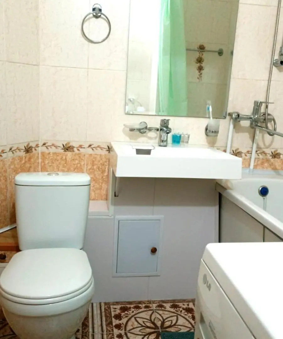 Cozy Apartment Near Alatau Metro Station Almatý