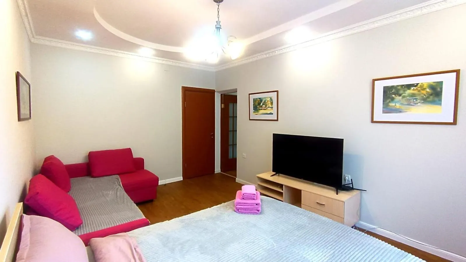 Cozy Apartment Near Alatau Metro Station Almatý