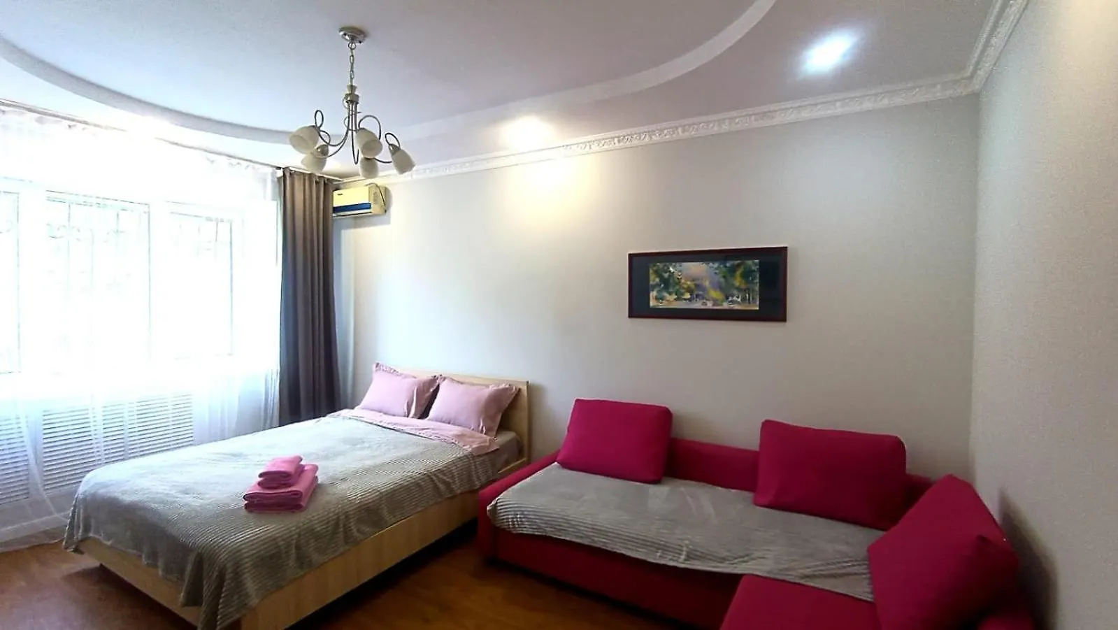 Cozy Apartment Near Alatau Metro Station Almatý